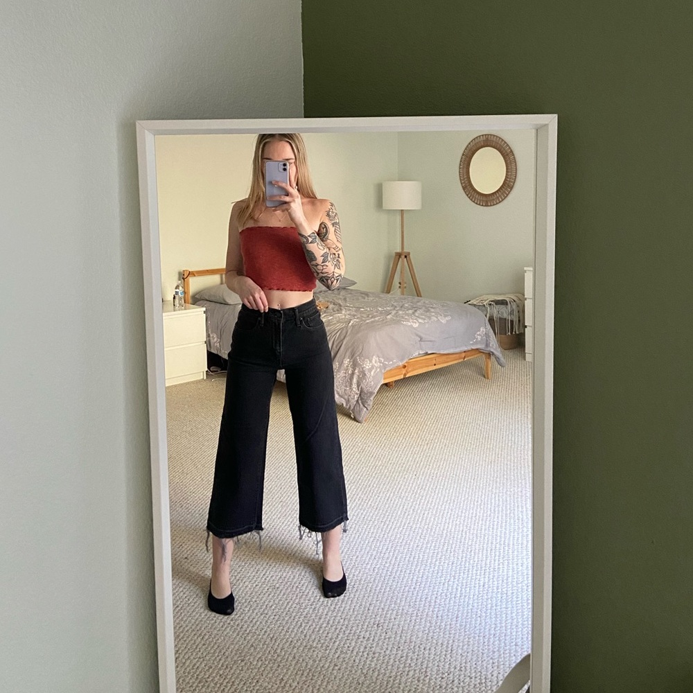 Black Cropped Wideleg Levi’s